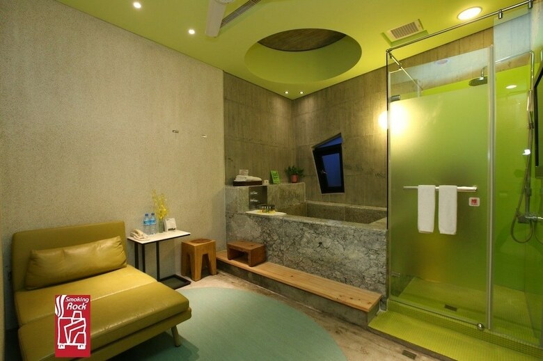 Hotel Smoking Rock Resort