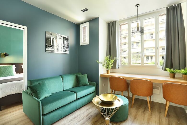 Short Stay Group Eiffel Village Serviced Apartments