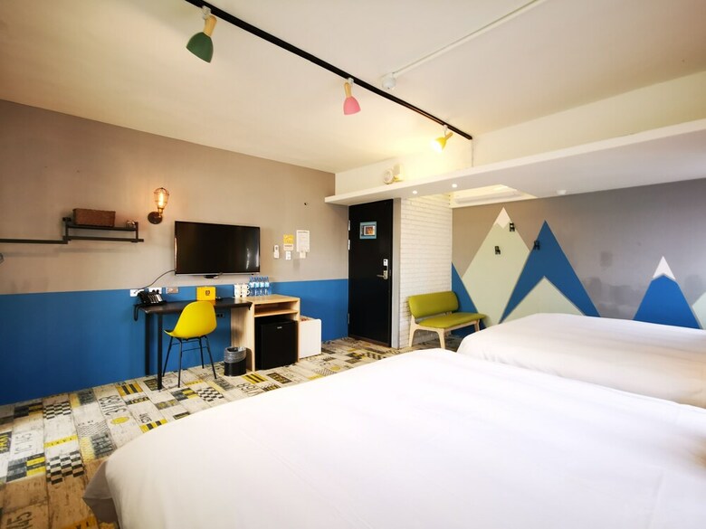 Slow Wow Hot Spring Hotel