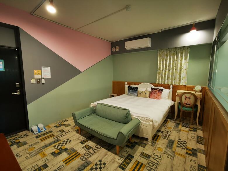 Slow Wow Hot Spring Hotel