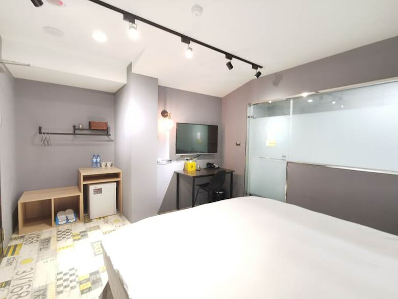 Slow Wow Hot Spring Hotel