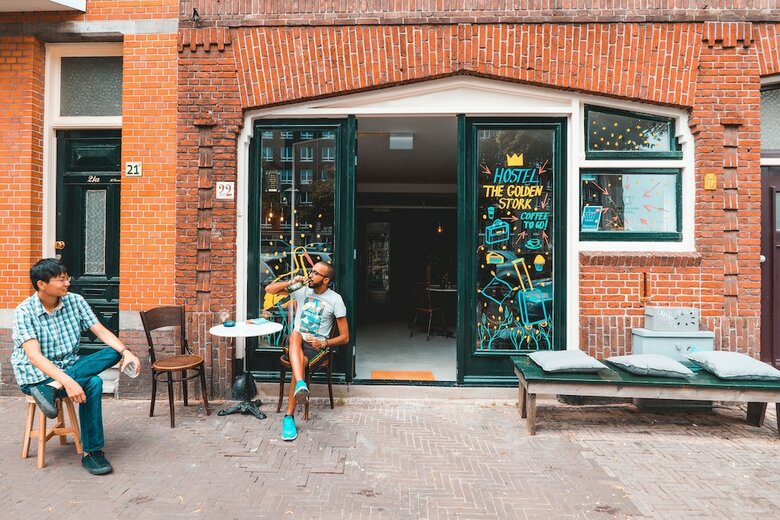 Hostal The Golden Stork - Hostel