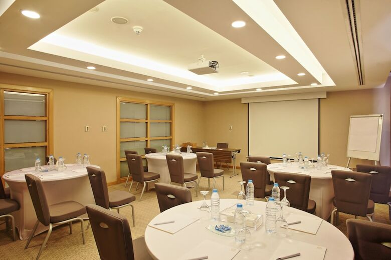 Hotel Millennium Central Kuwait Downtown