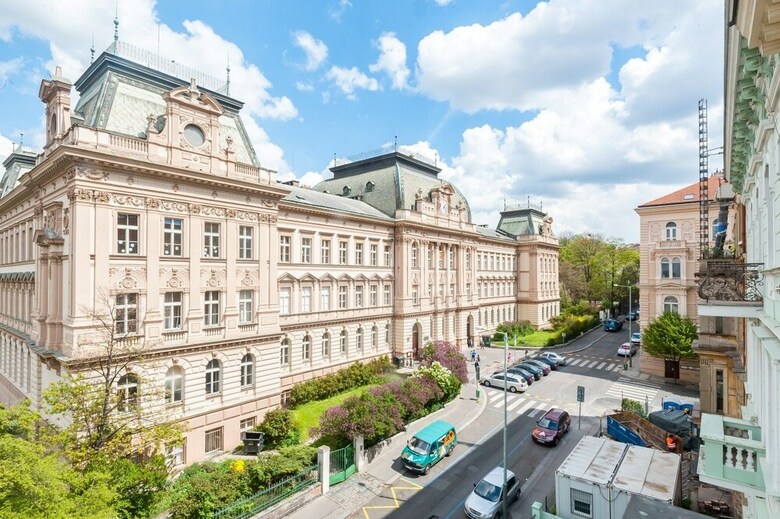 Na Smetance Apartments