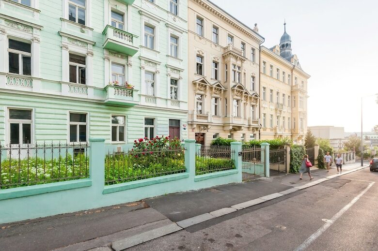 Na Smetance Apartments