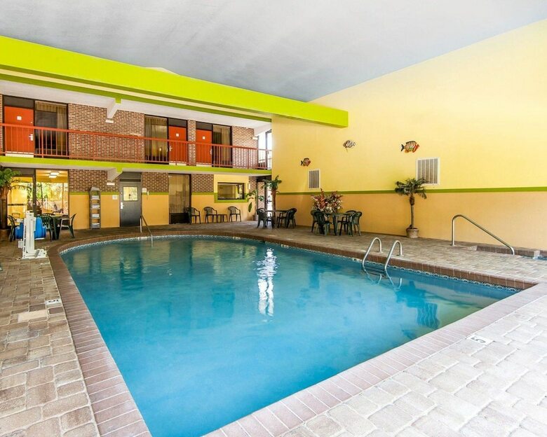 Hotel Quality Inn West