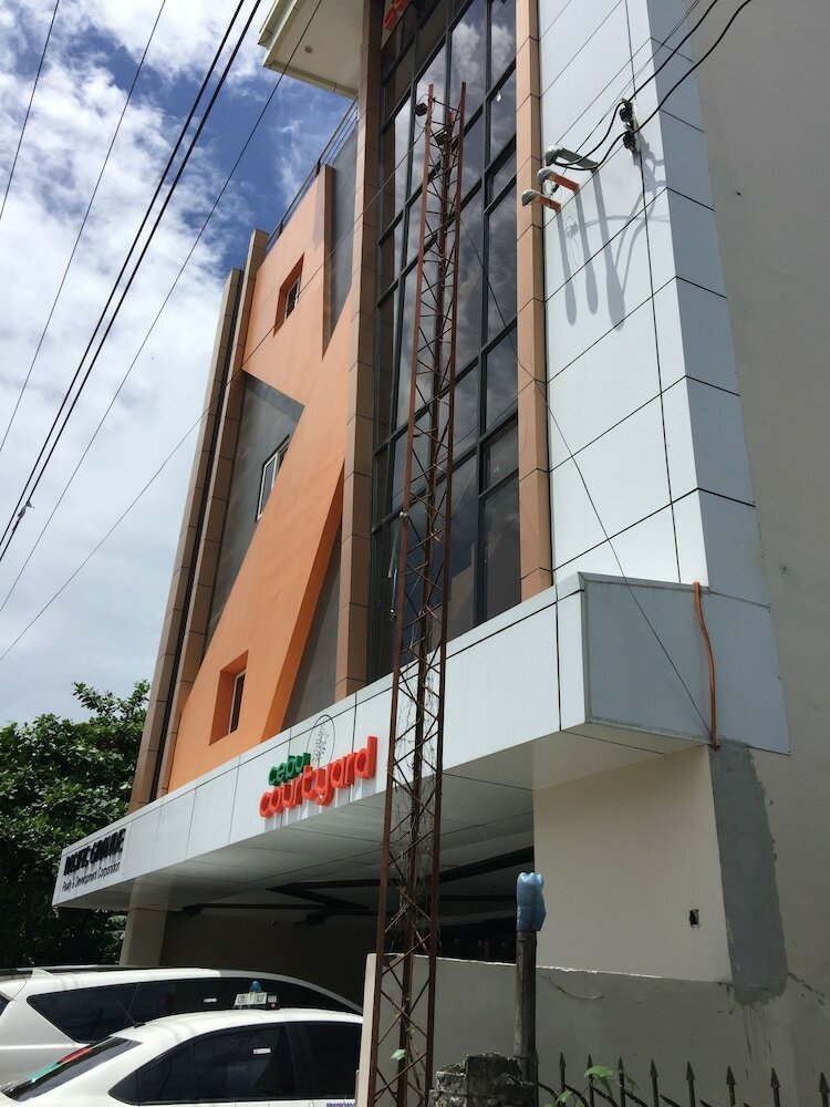Hotel Cebu Courtyard
