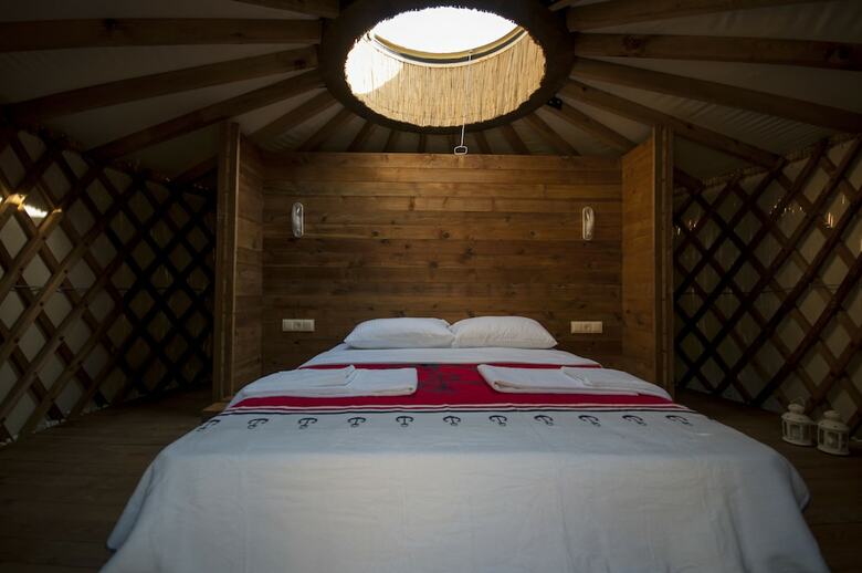 Hotel Chakra Beach Kabak