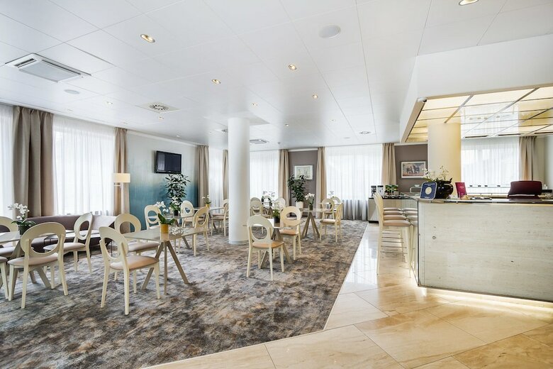 Hotel Silenzio