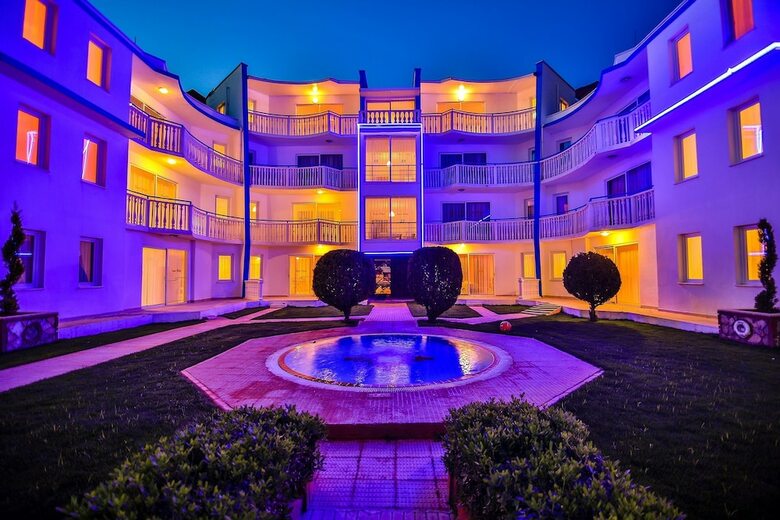 Sunset Village Apart Hotel