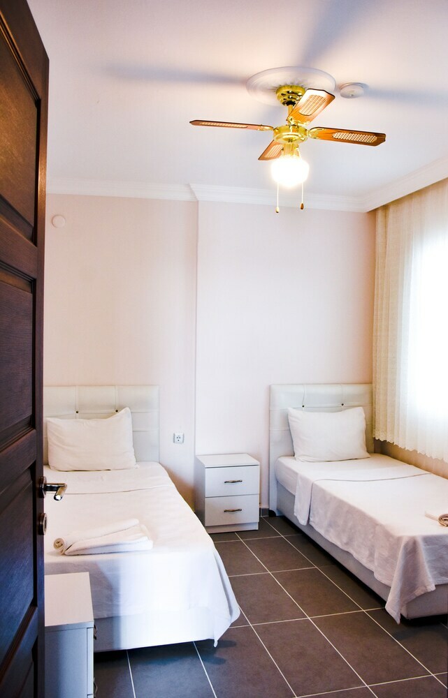 Sunset Village Apart Hotel