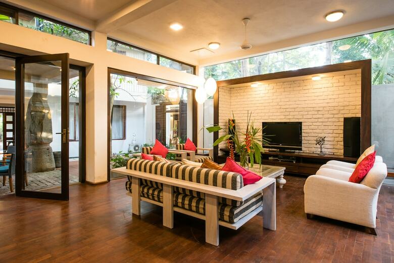 Hotel Greenwinds Villa