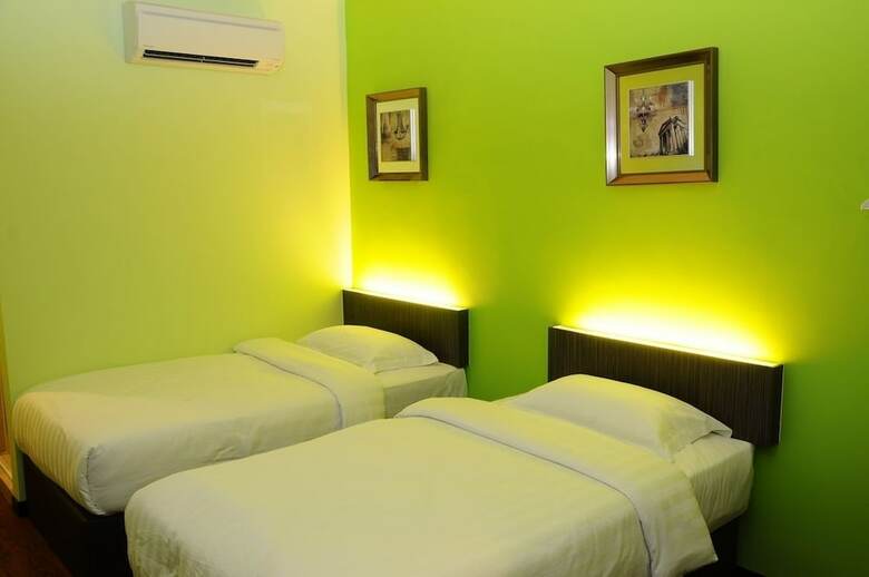V3 Hotel Taman Gaya