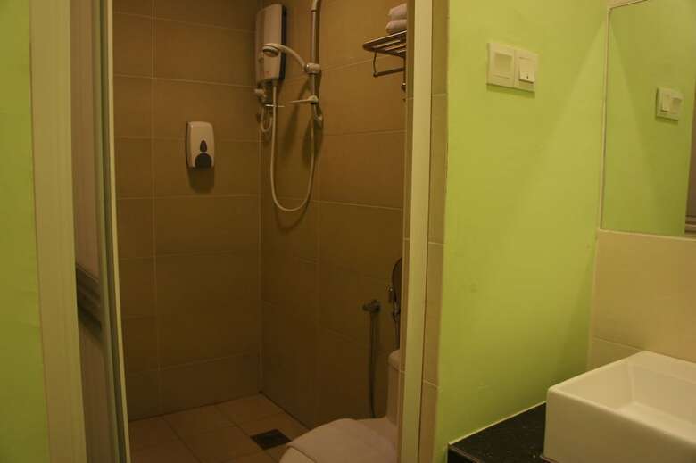 V3 Hotel Taman Gaya