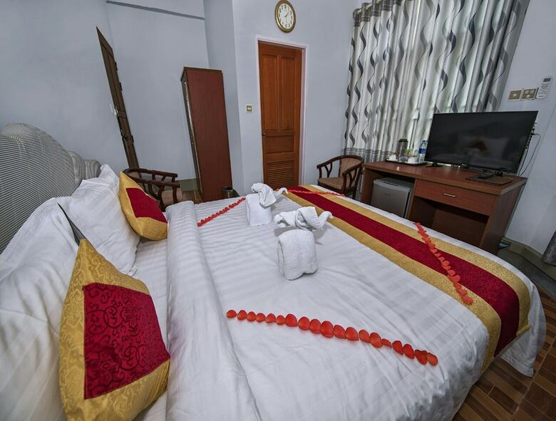 Shwe Hnin Si Hotel