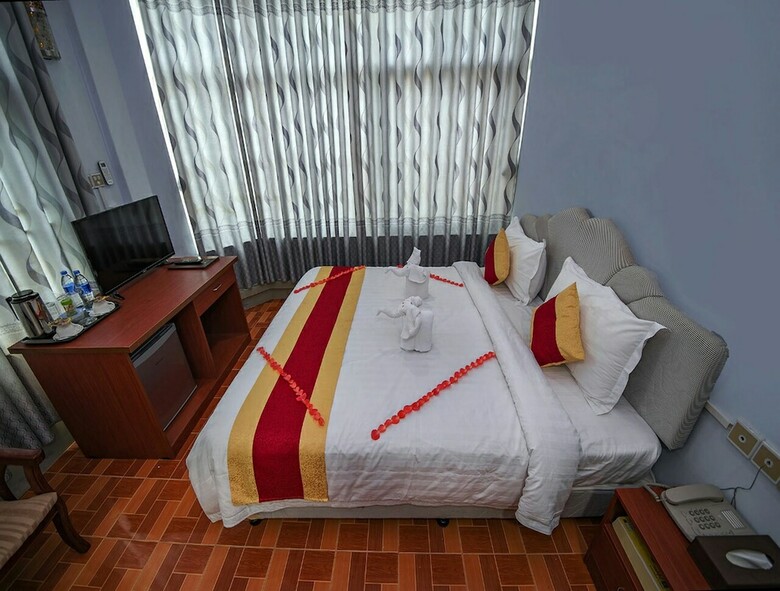 Shwe Hnin Si Hotel