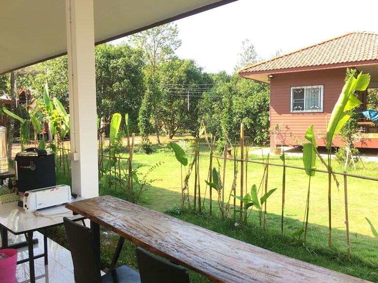 Hotel Ban Suan Kru Kob