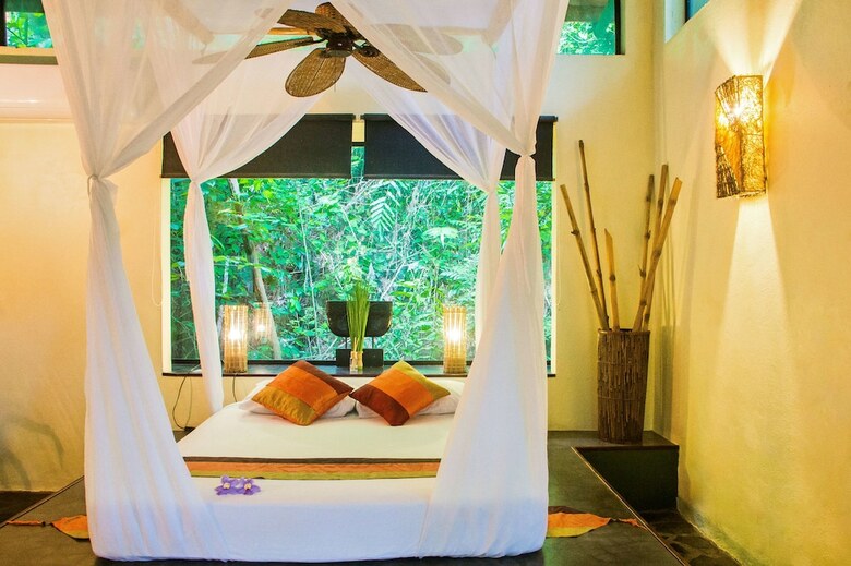 Hotel Canaima Chill House