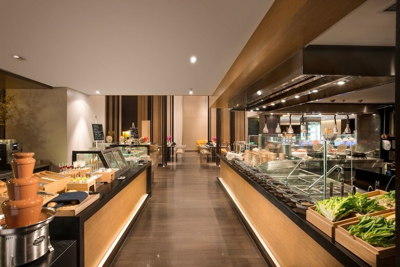 Himalayas Qingdao Hotel