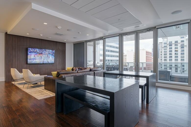 Aparthotel Downtown Lux Apartments By Barsala