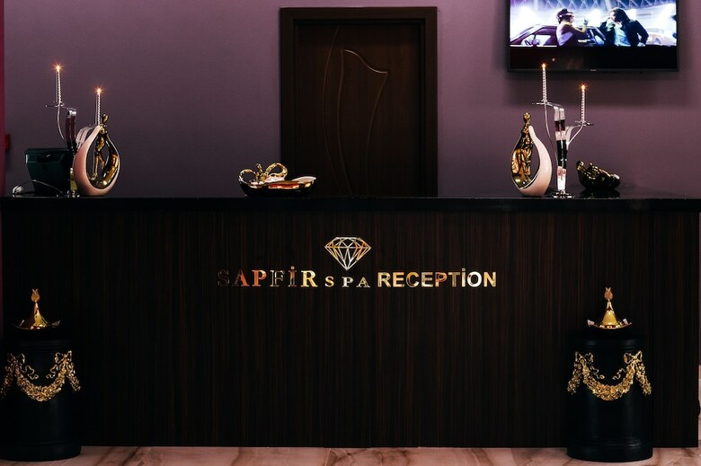 Rich Hotel