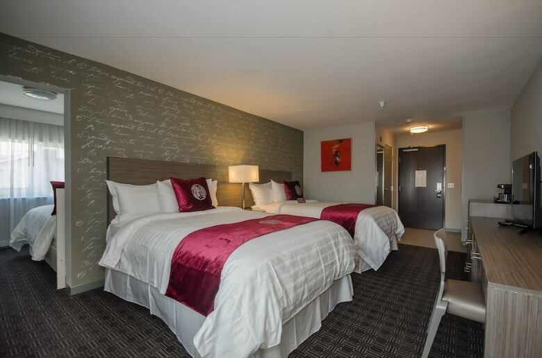 Hartford Hotel, Bw Signature Collection