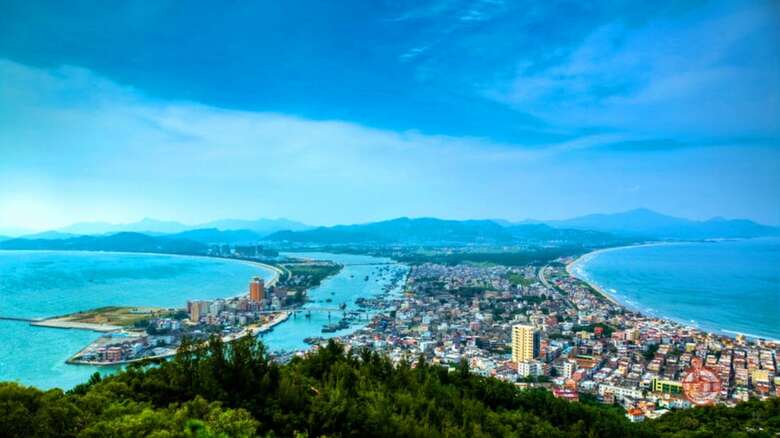 Twin Moon Bay Wehouse Hotel