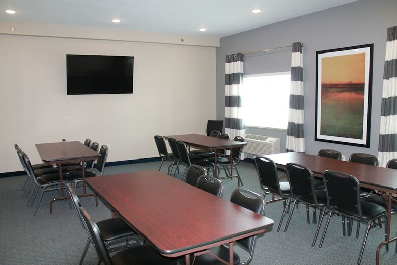 Hotel Brookstone Lodge & Suites