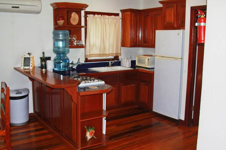 Hotel Bella Vista Guesthouse & Cabins