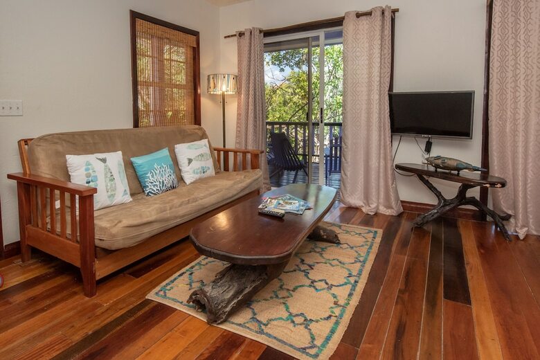 Hotel Bella Vista Guesthouse & Cabins
