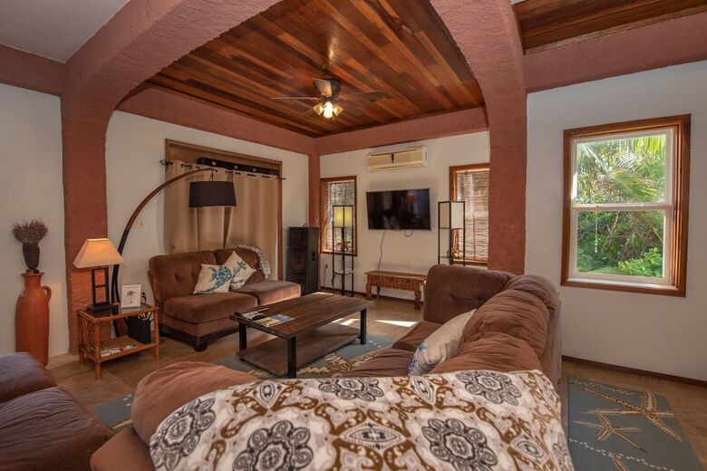 Hotel Bella Vista Guesthouse & Cabins