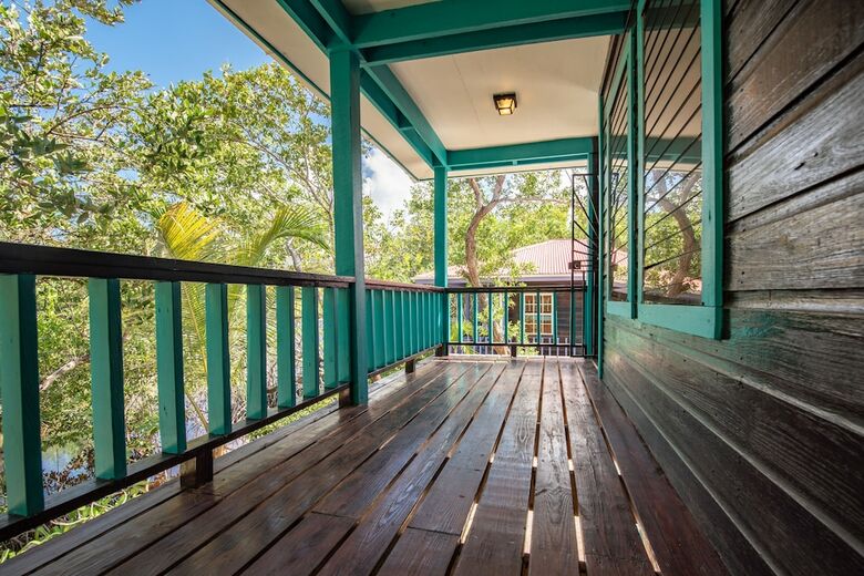 Hotel Bella Vista Guesthouse & Cabins