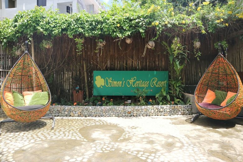 Hotel Simon's Heritage Resort