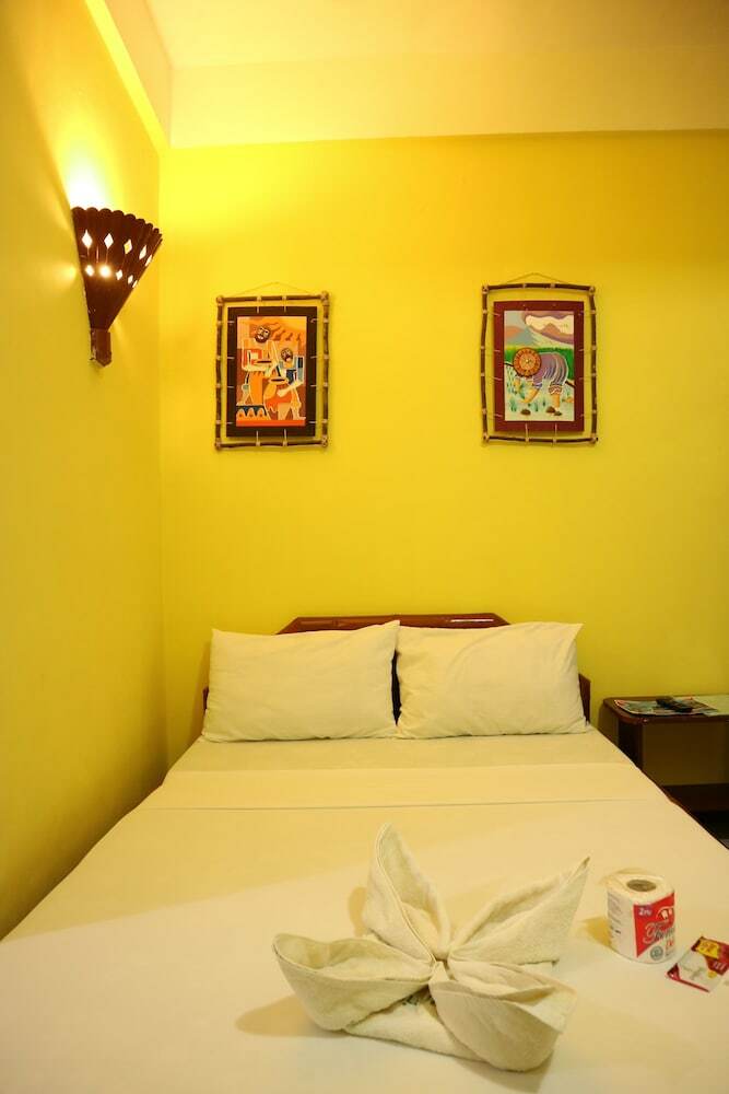 Hotel Simon's Heritage Resort