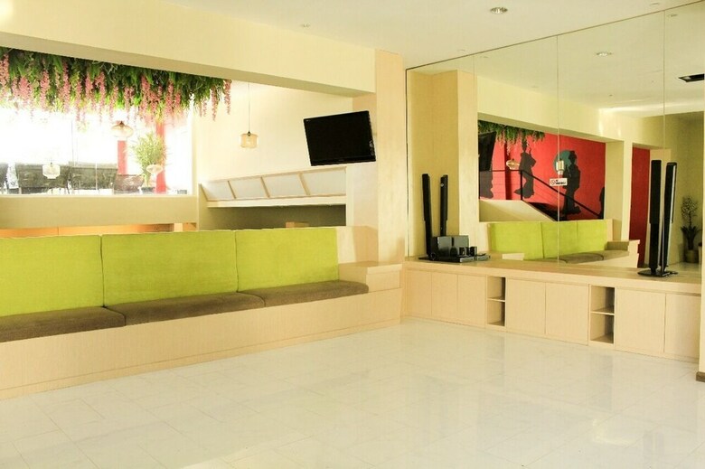 Kimono Hotel