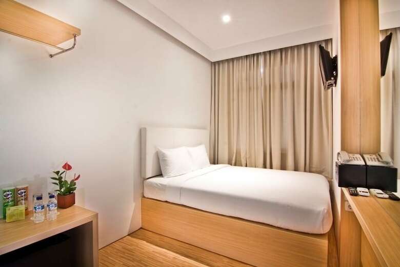 Kimono Hotel