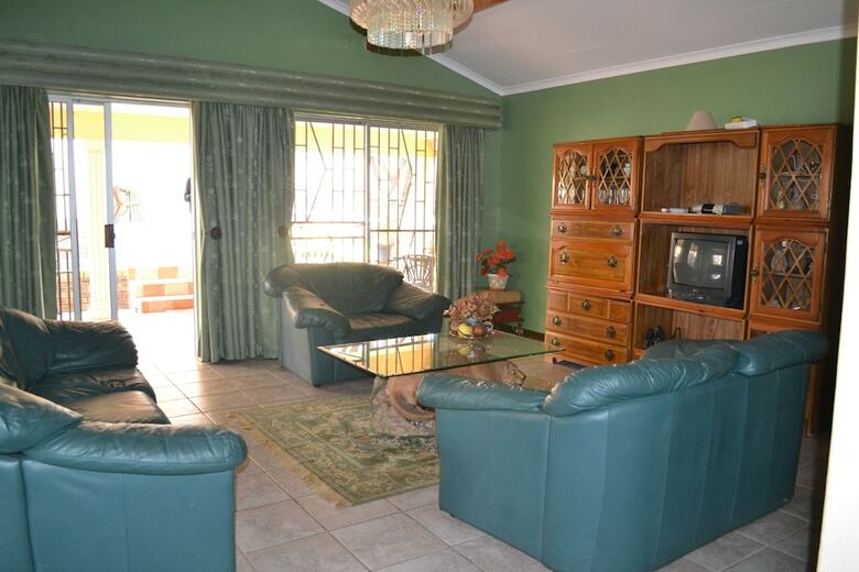 Hotel Kamogelo Guest House