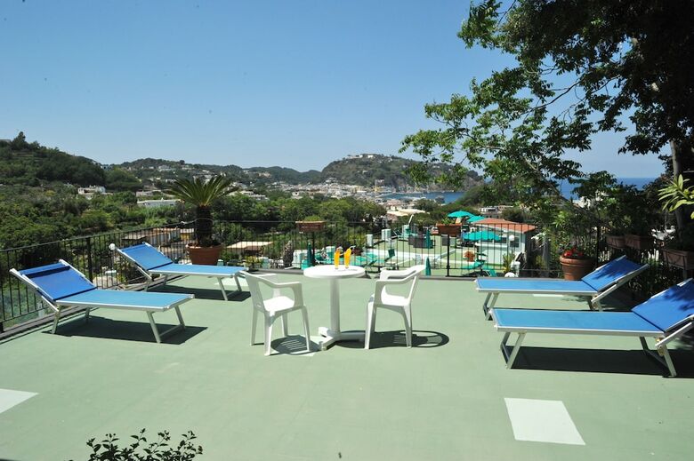 Villa Raffaela B&B