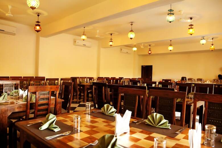 Hotel Atulya Niwas, Udaipur