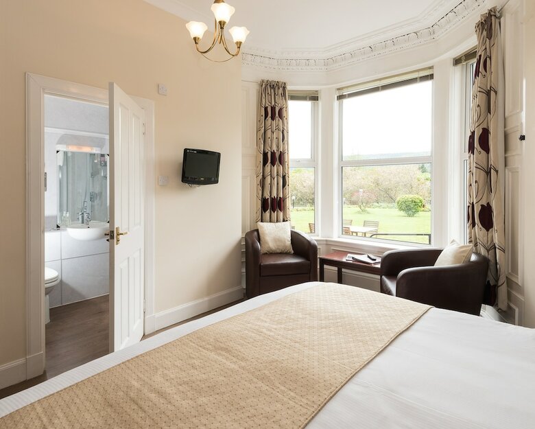 Hotel The Claymore Guest House