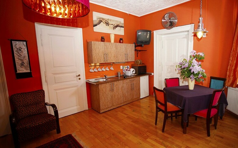 Chili Apartments