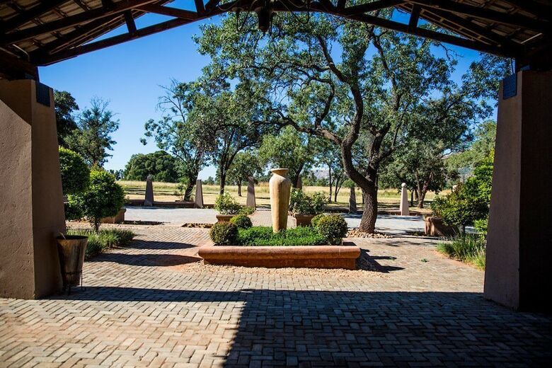 Hotel Thaba Legae Guest Lodge