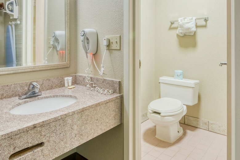 Motel Norcross Inn And Suites