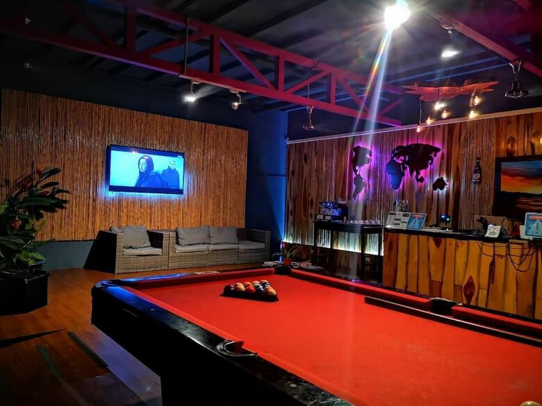 Hostal Millenium Manuel Antonio