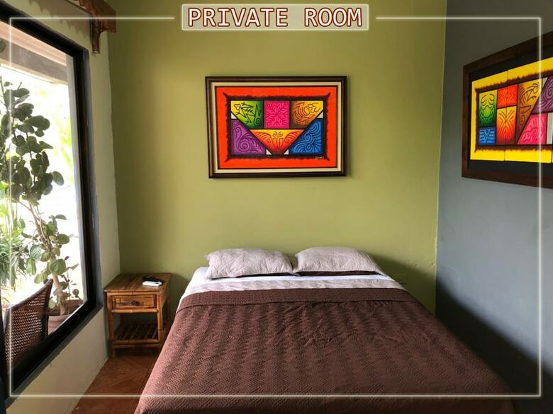 Hostal Millenium Manuel Antonio