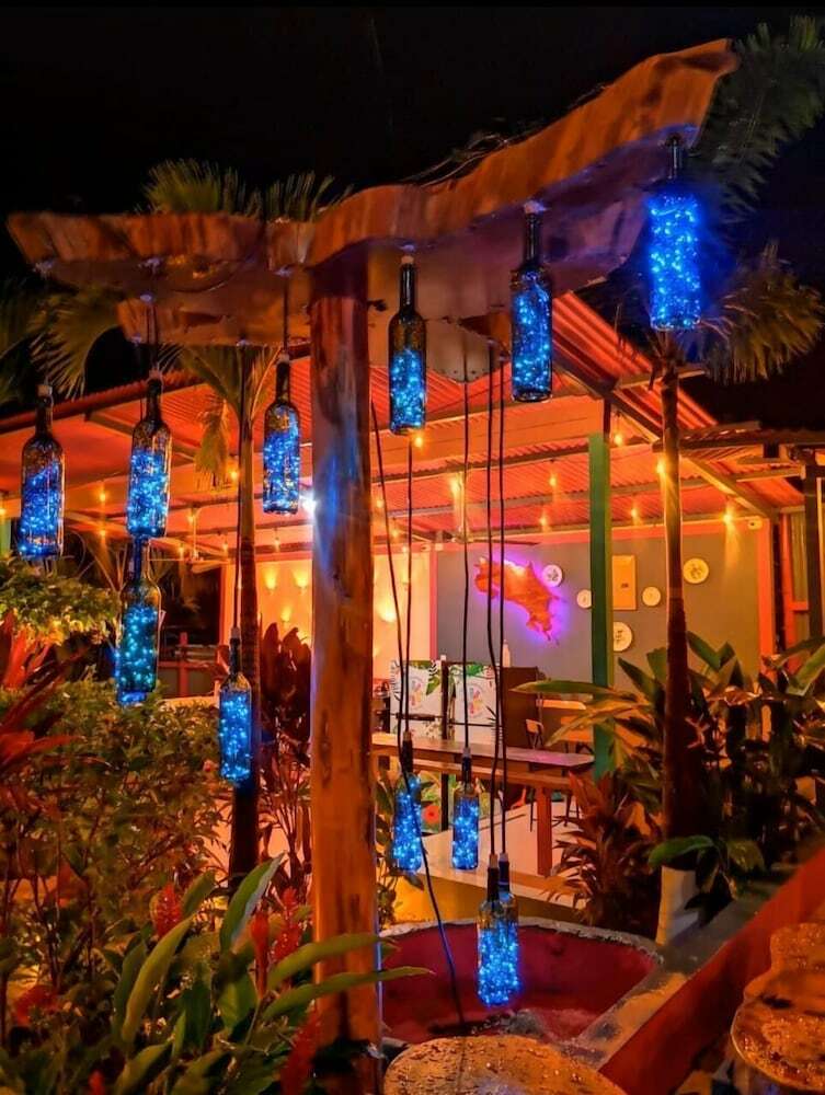 Hostal Millenium Manuel Antonio