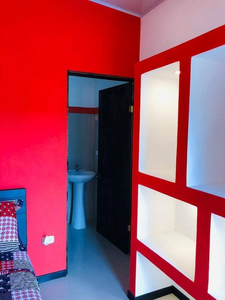 Hostal Millenium Manuel Antonio