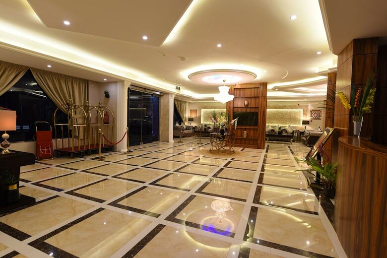 Aparthotel Clemence Hotel Suites