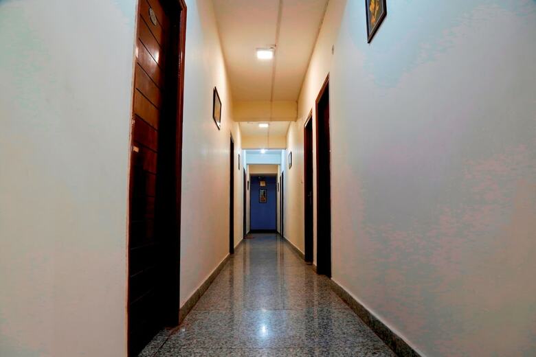 The Metro Star Hotel