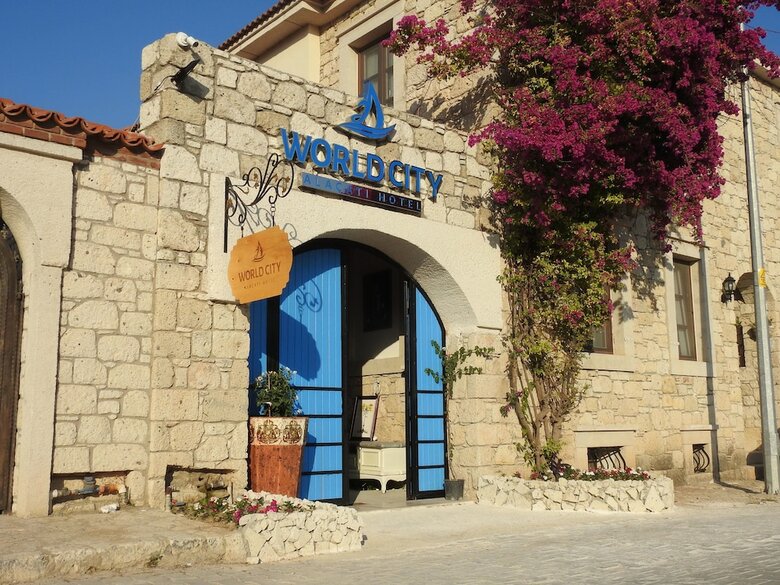World City Alacati Hotel